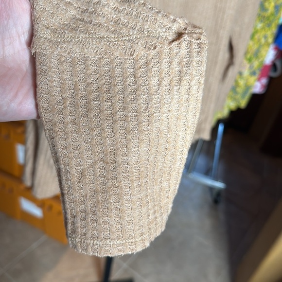 NWT LuLaRoe KRISTEN COWL NECK PULLOVER Tan Relaxed Fit Size Large - Picture 8 of 10